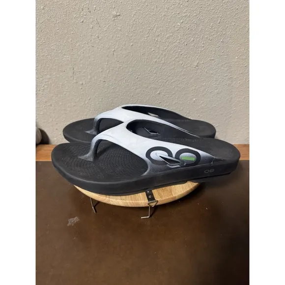 OOFOS OOriginal Recovery Sport Sandals Mens 15 Silver Black Flip Flop Thong