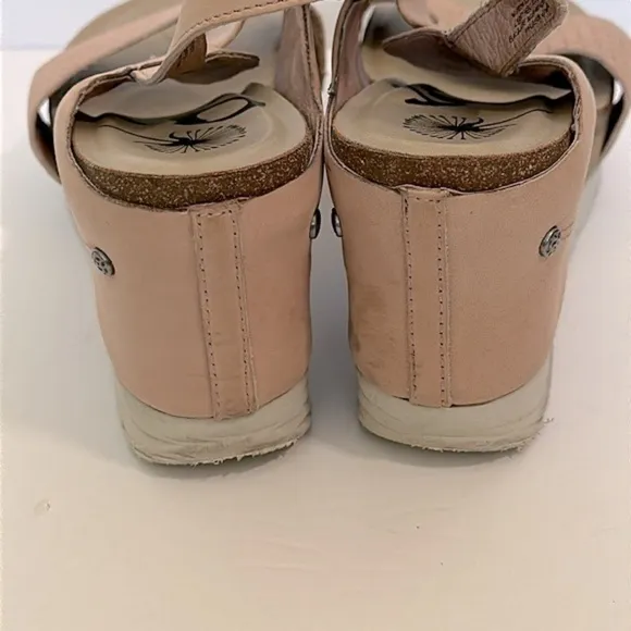 OTBT Women's Moon Child Sandals warm pink size 9.5