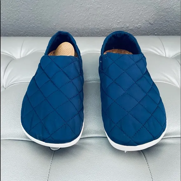 Otz Shoes NEW! Quilted Pattern Slip on Espadrilles in Ensign Blue
