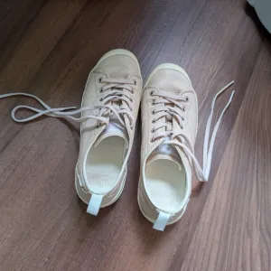 Palladium Pinky Beige Leather Low-Top Sneakers 7.5