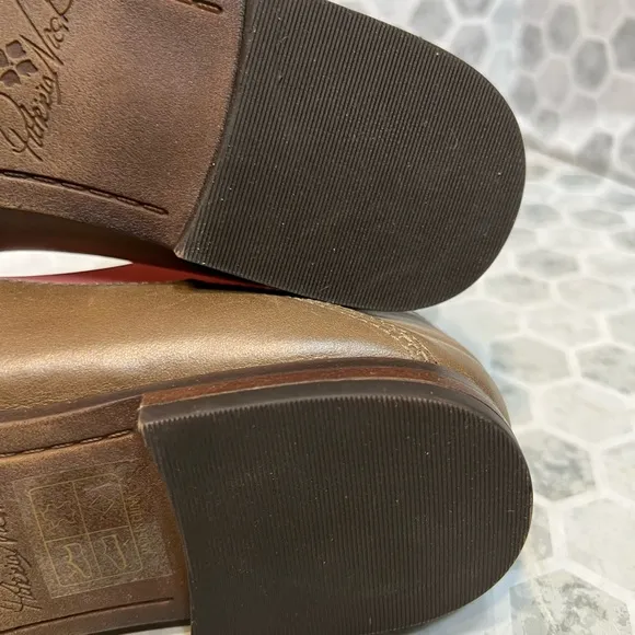 Patricia Nash Fia Leather Flat Loafers in Taupe with Buckle - Size 8