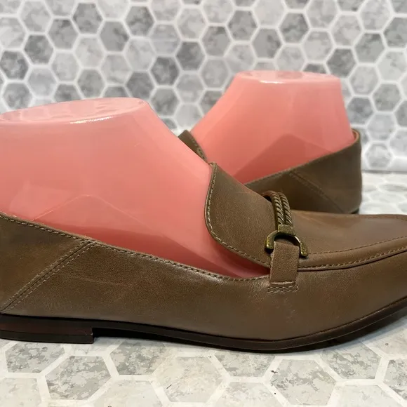 Patricia Nash Fia Leather Flat Loafers in Taupe with Buckle - Size 8