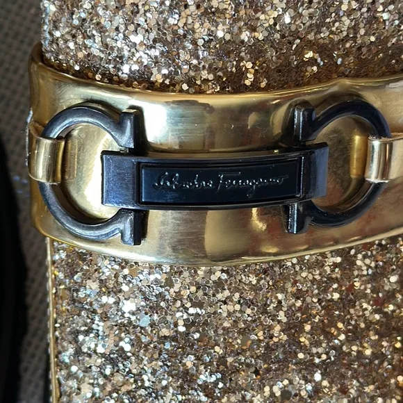 Perfect condition Gold loafers