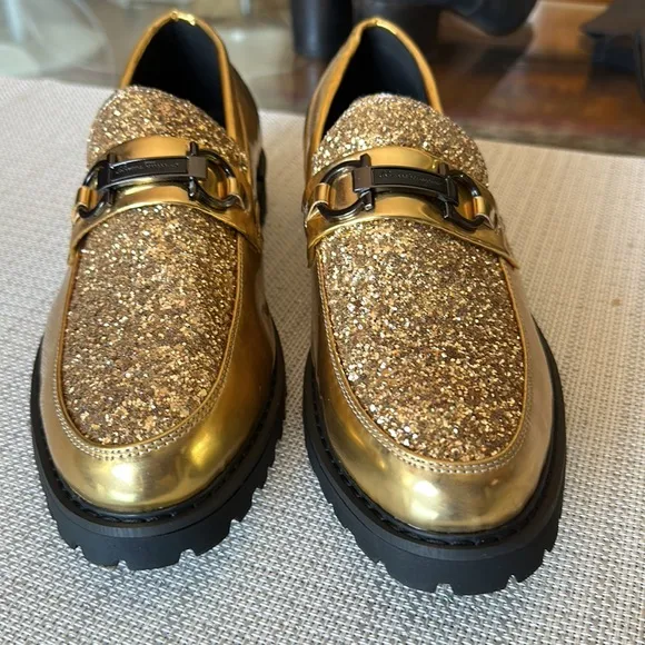 Perfect condition Gold loafers