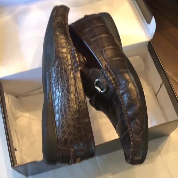 Peter Millar Croc emboss leather equestrian toggle bit detail comfy loafers box