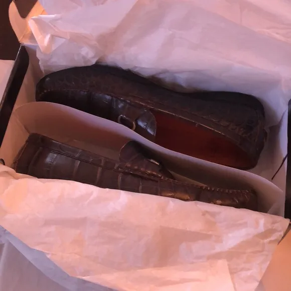 Peter Millar Croc emboss leather equestrian toggle bit detail comfy loafers box