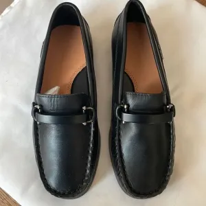 PLINER JRS BLACK LEATHER LOAFERS.  METAL/LEATHER BUCKLE DETAILS.  NEW IN…
