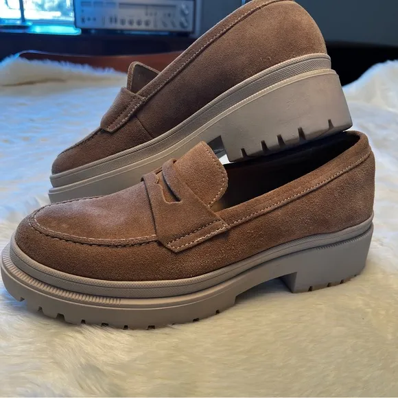 Portland Leather Patina Zoe tan loafers