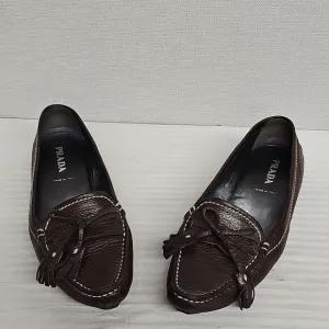 PRADA PEBBLED LEATHER LOAFERS BFPM-02-092
