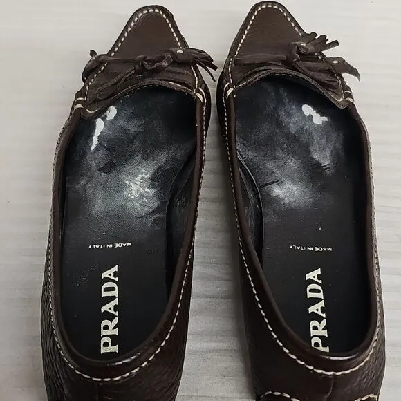 PRADA PEBBLED LEATHER LOAFERS BFPM-02-092
