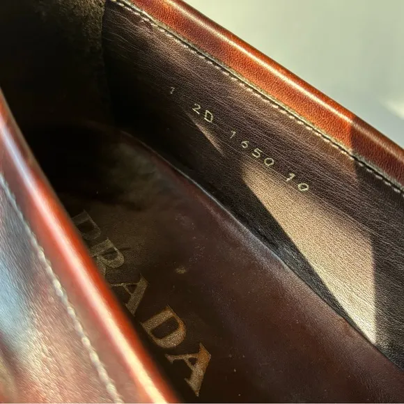 PRADA VTG Classic Milano Italian Brown Leather Penny Loafers 2D1650 Size 10