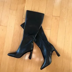 Princess Polly sawyer boots