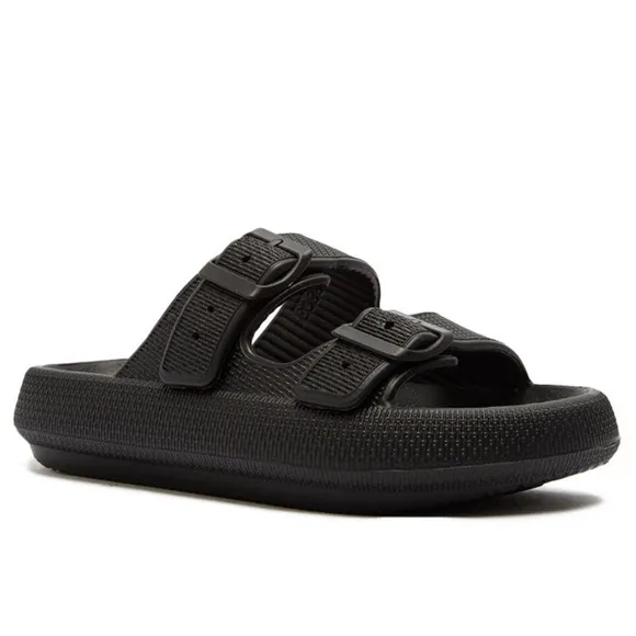 Qupid KEY-01 Women's Black Vinyl 2-Band Buckle Platform Padded Slide Sandal