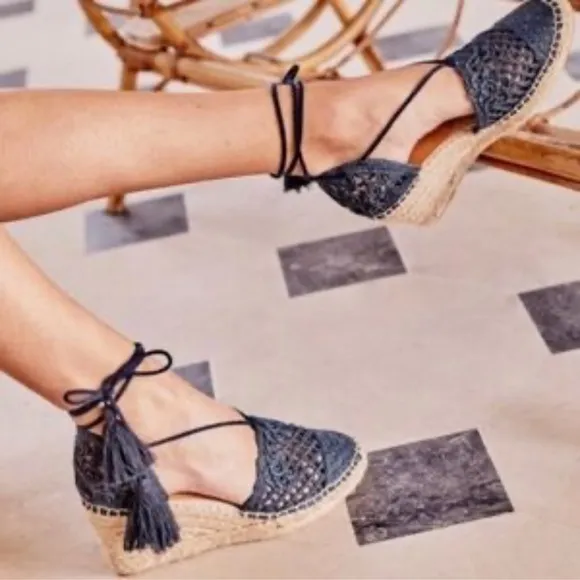 RARE 🌊☀️Sezane Carmen Espadrilles Blue and Tan with Woven Sole