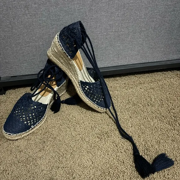 RARE 🌊☀️Sezane Carmen Espadrilles Blue and Tan with Woven Sole