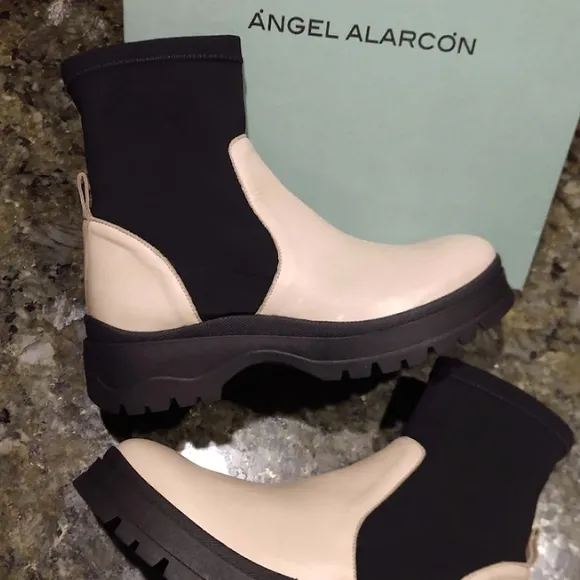 RARE*ANTHRO ÁNGEL ALARCÓN Alder Neo Strobe Full Grain Leather Chelsea Boots $298