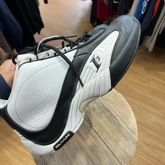 Reebok Answer IV 2022 Retro Men's Allen Iverson Black White Finals DS Size: 11
