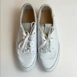 Reebok Women’s Leather White Classic Low-Top Sneakers Size 7