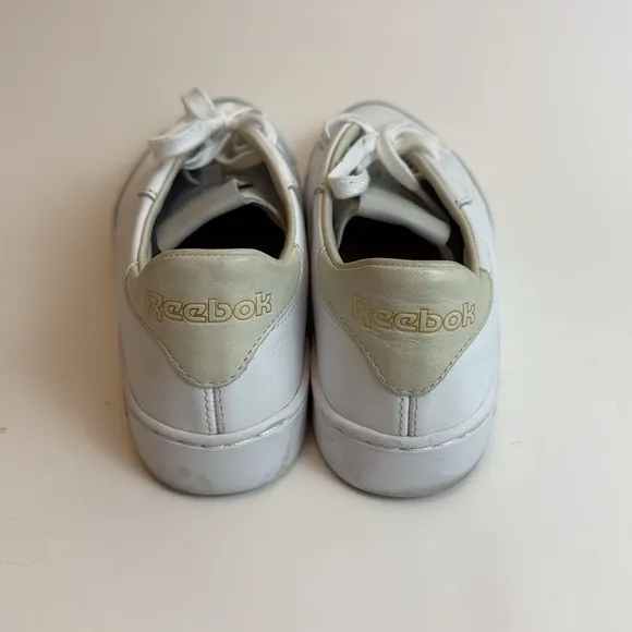 Reebok Women’s Leather White Classic Low-Top Sneakers Size 7