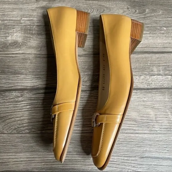 REVOLVE SALVATORE FERRAGAMO Horse Bit Flat Loafer size 9, 4A