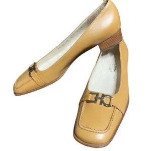 REVOLVE SALVATORE FERRAGAMO Horse Bit Flat Loafer size 9, 4A