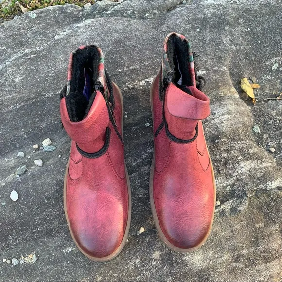 Rieker Z6771-35 Fee 93 Burgundy Red Floral Vegan Foldover Ankle Bootie Boot
