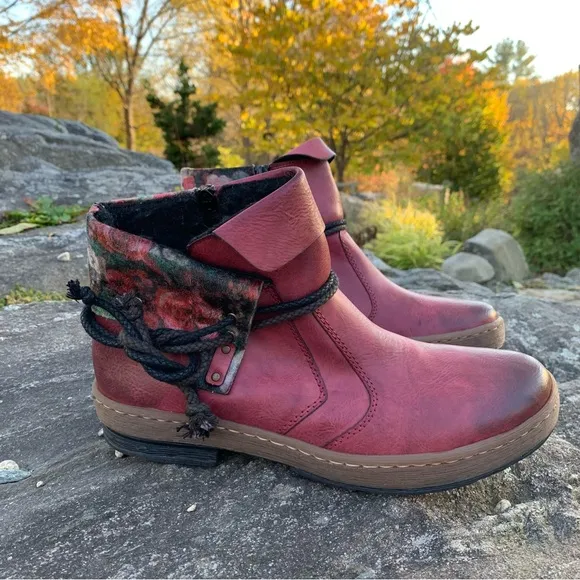 Rieker Z6771-35 Fee 93 Burgundy Red Floral Vegan Foldover Ankle Bootie Boot