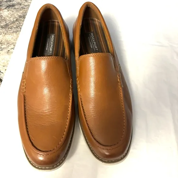 Rockport loafers Total Motion Craft Venetian Cognac SZ 9.5 NWOT Brand New