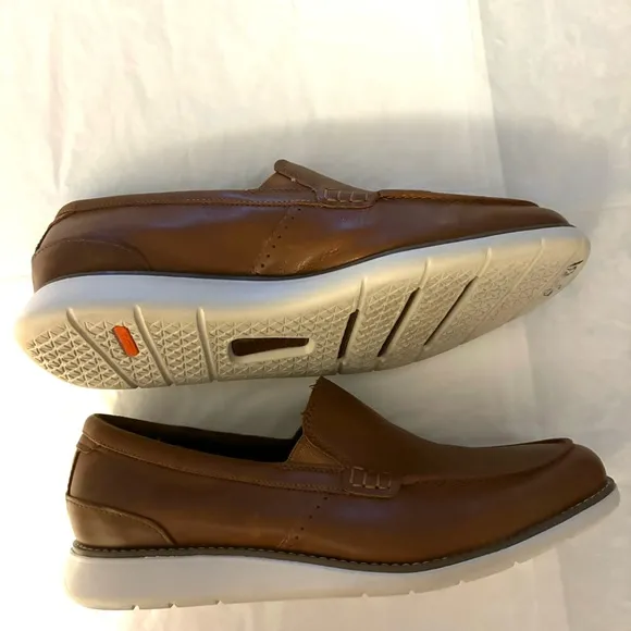 Rockport loafers Total Motion Craft Venetian Cognac SZ 9.5 NWOT Brand New