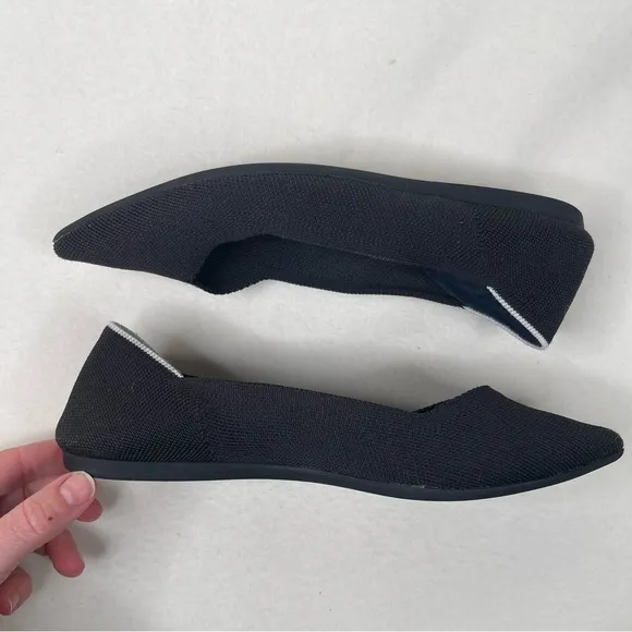 ROTHY'S The Point Toe Flats Shoes Black WHITE HALO Size 9.5 First Generation
