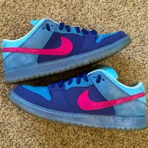 Run The Jewels x Nike SB Dunk Low Pro QS 4/20 420 Men’s 11.5 Sneakers DO9404-400