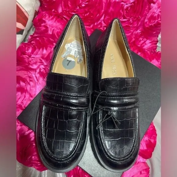 (S4) Nine West Womens Garren 3 Faux Leather Patent Loafers. Sizes 7, 8.5, 10