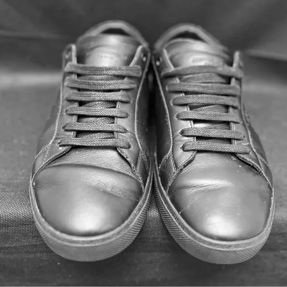 Saint Laurent Court Classic SL/06 size 10.5