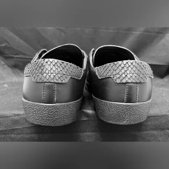 Saint Laurent Court Classic SL/06 size 10.5