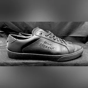 Saint Laurent Court Classic SL/06 size 10.5