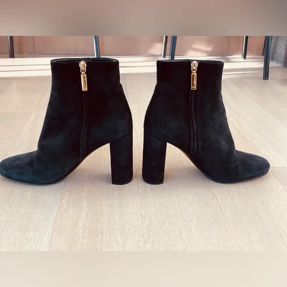 Saint Laurent Lou Black Suede Ankle Boots (70 mm heel) - size 39