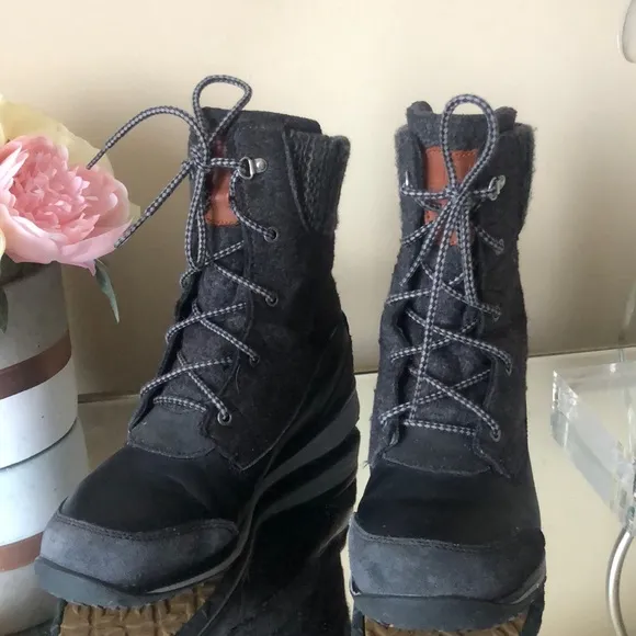 Salomon Hime Mid Winter Boots - Women's