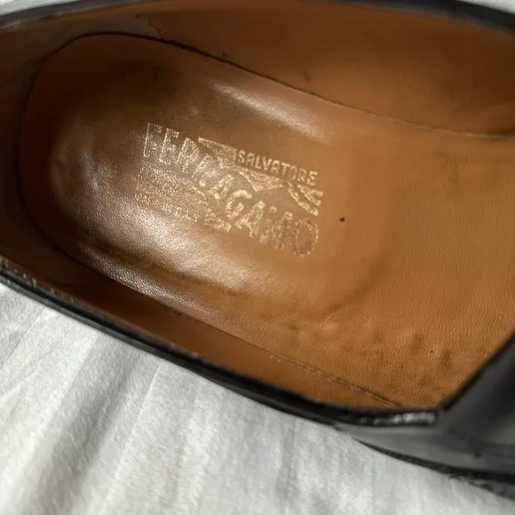 SALVATORE FERRAGAMO Black Leather Eyelash Tassel Oxford Loafers 9.5