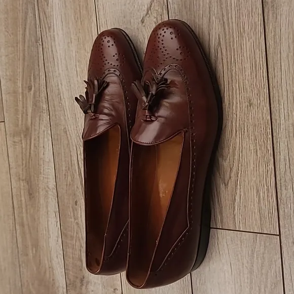 SALVATORE FERRAGAMO Dark Brown Leather Sz 9.5 B Mens Tassel‎ Loafers Dress Shoes