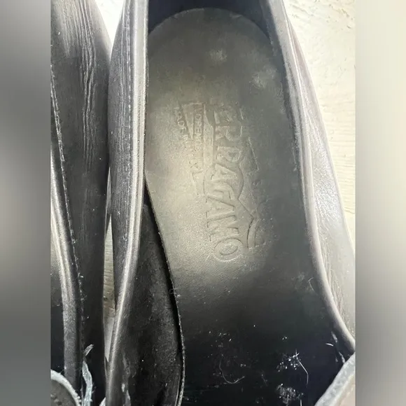 Salvatore Ferragamo TELVE  7.5 2E black leather logo gancini