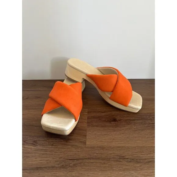 Sanctuary Lively Orange Leather Sandals Women’s size 7.5 bright Strappy, slip-on