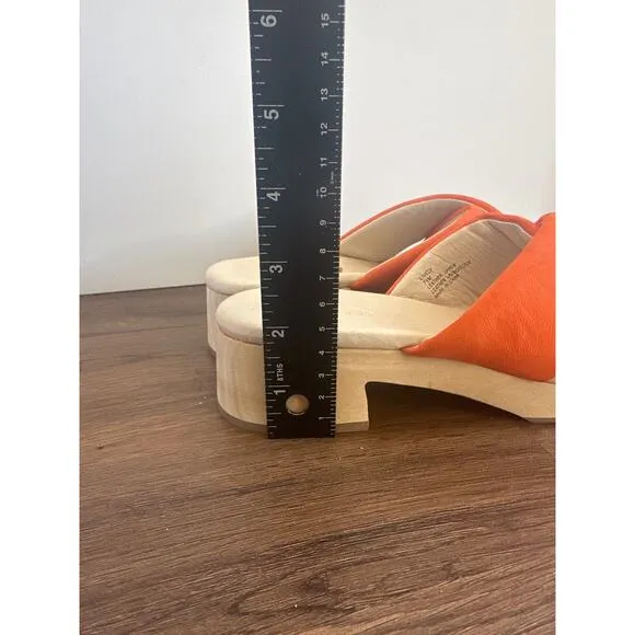 Sanctuary Lively Orange Leather Sandals Women’s size 7.5 bright Strappy, slip-on