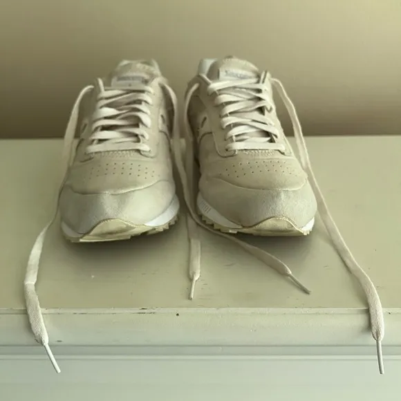 Saucony Cream Sneakers