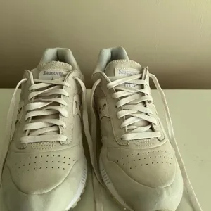 Saucony Cream Sneakers