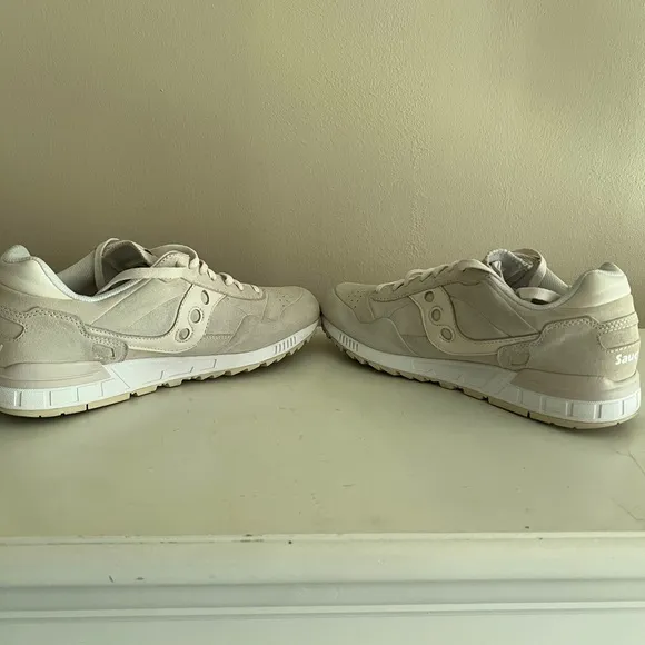 Saucony Cream Sneakers