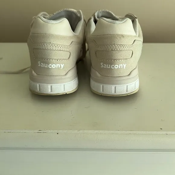 Saucony Cream Sneakers
