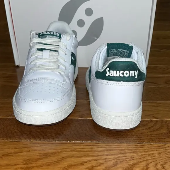 Saucony Originals Jazz Court Sneakers White &amp; Green Leather  Women’s Size 5.5