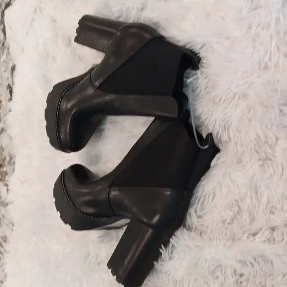 Schutz Billie Leather High Heeled Lug Ankle Platform Boots Black NEW Size 9.5