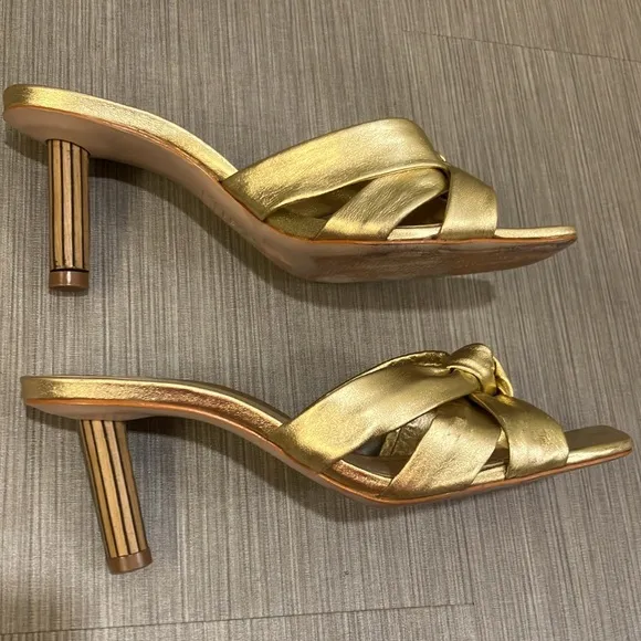 Schutz Mindy genuine leather Pin Heeled Sandals in Gold color Size 8