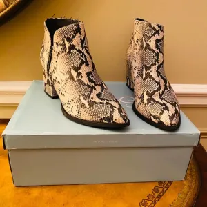 Seychelles Chaparral Black White Python Leather Exotic Snake Bootie Boots Sz 7.5